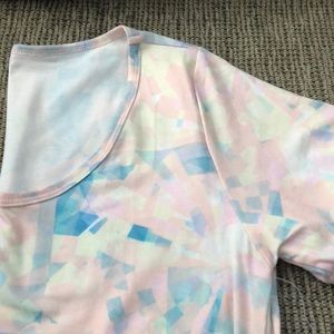 XS LulaRoe Classic T